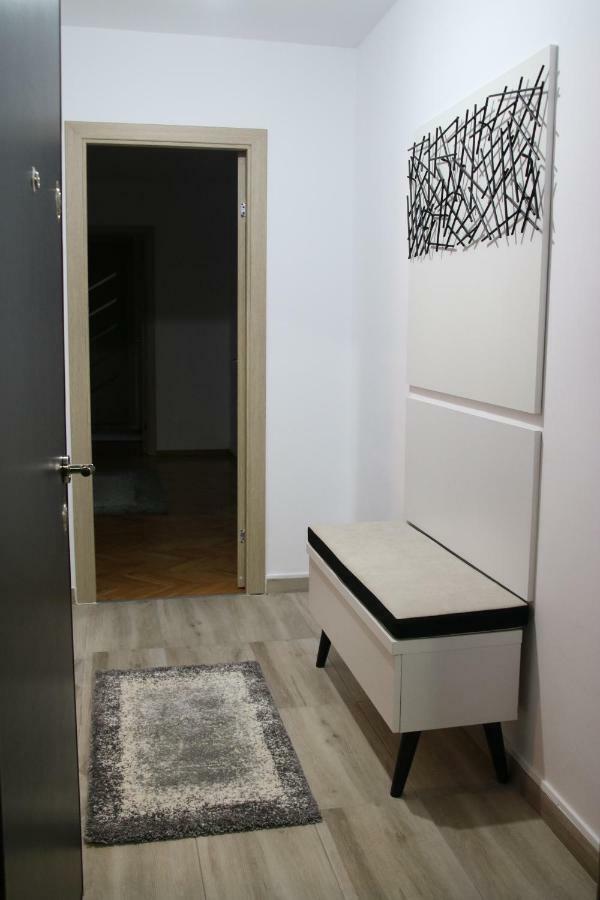 Tania Apartament ออราแด ภายนอก รูปภาพ