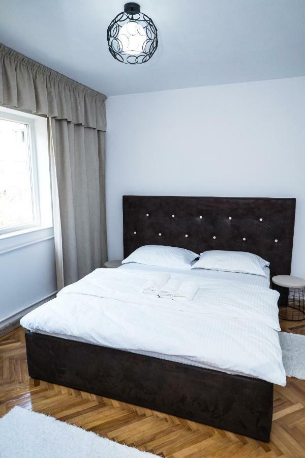 Tania Apartament ออราแด ภายนอก รูปภาพ